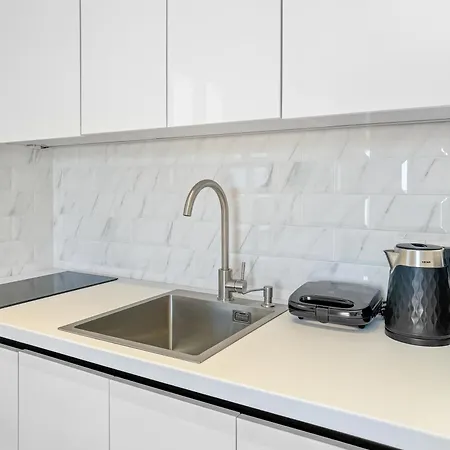 Ξενοδοχείο με διαμερίσματα Nk